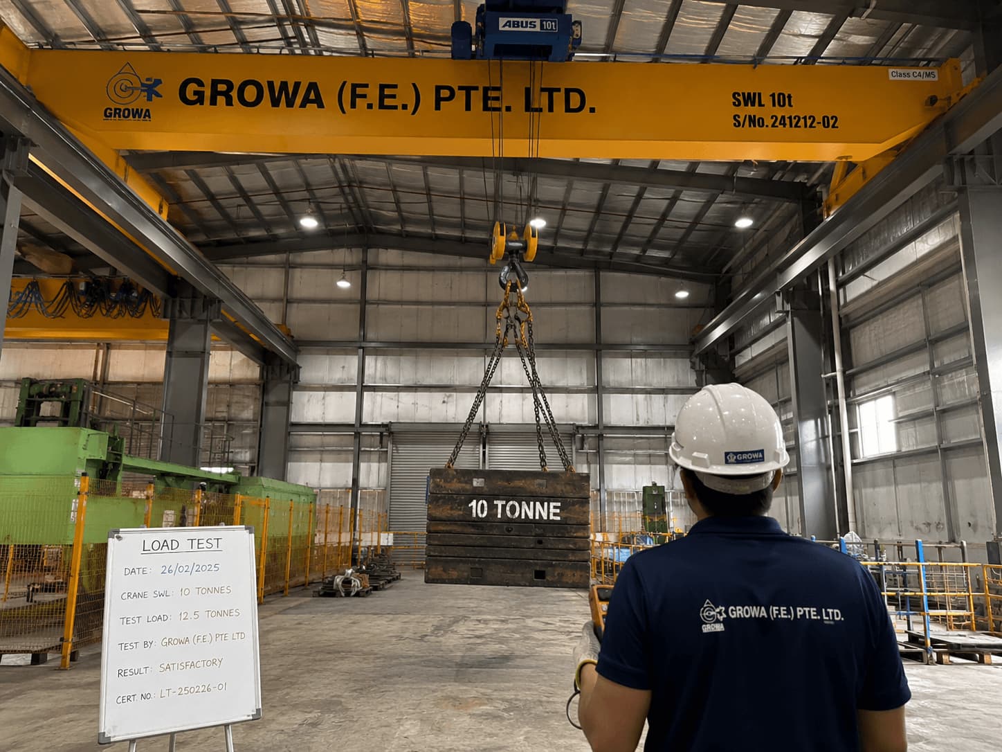 Crane load test in industrial warehouse - 10T